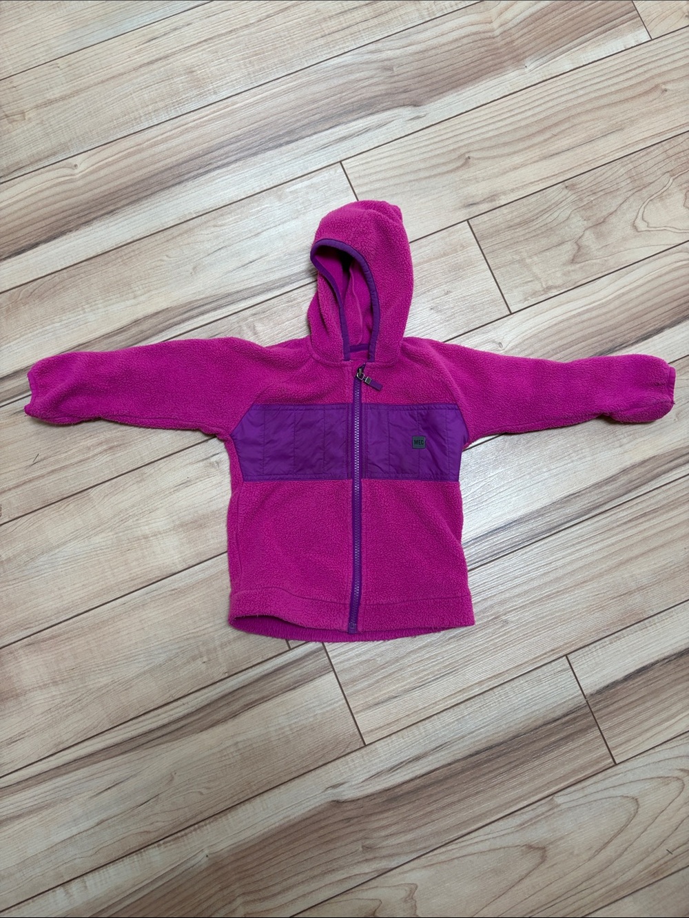 Kids Hooded MEC Fleece Jacket in Fuchsia